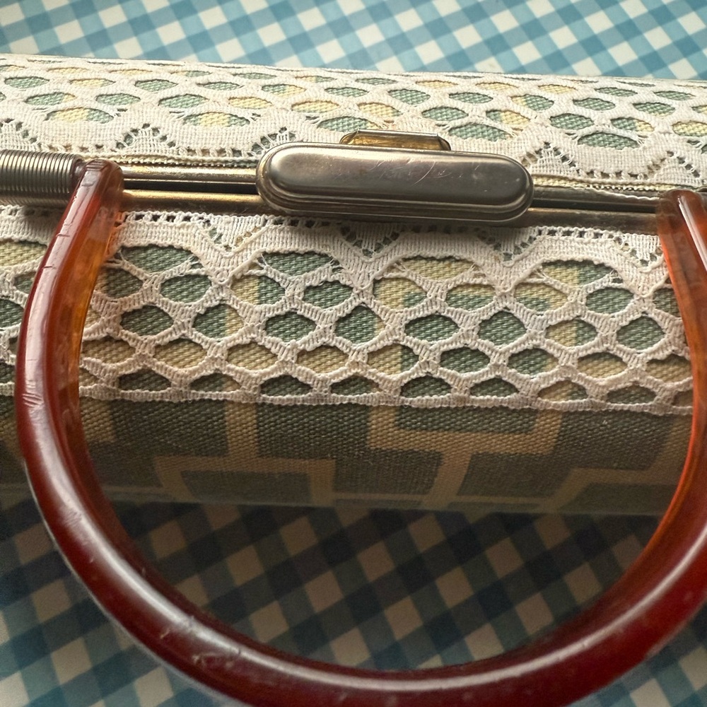 One-of-a-Kind Vintage Clamshell Open Purse Blue Cream Fabric - Picture 2 of 10